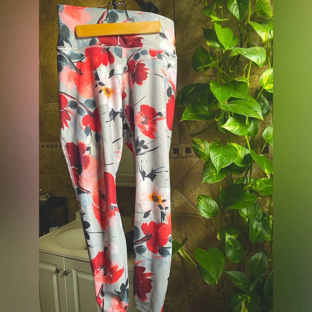 Fabletics floral leggings